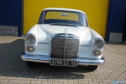 Alternative view of Mercedes 230 1966 60.535km