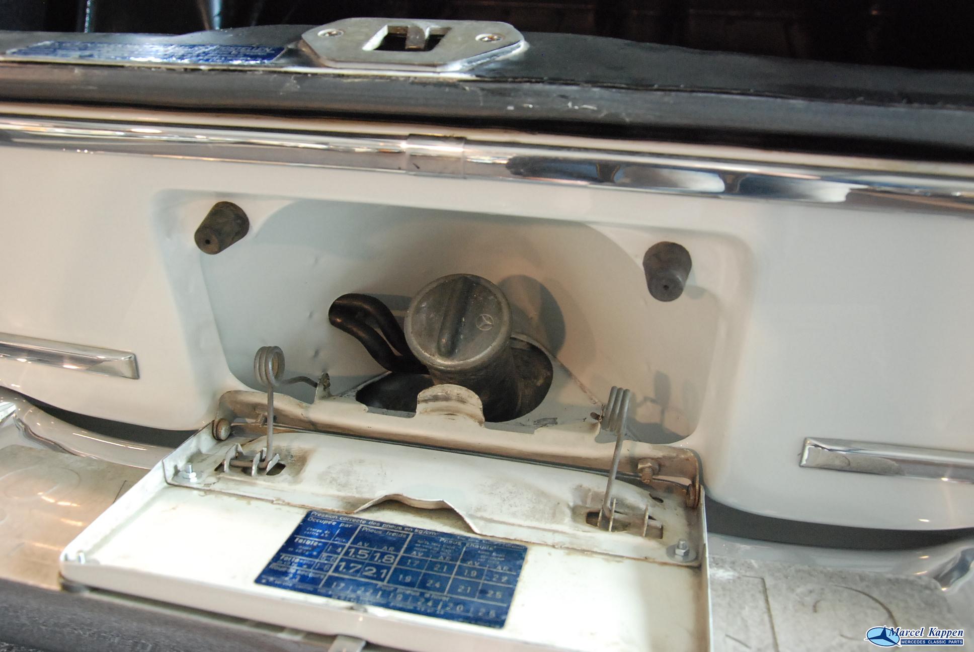 Mercedes 230 1966 60.535km - Afbeelding 22