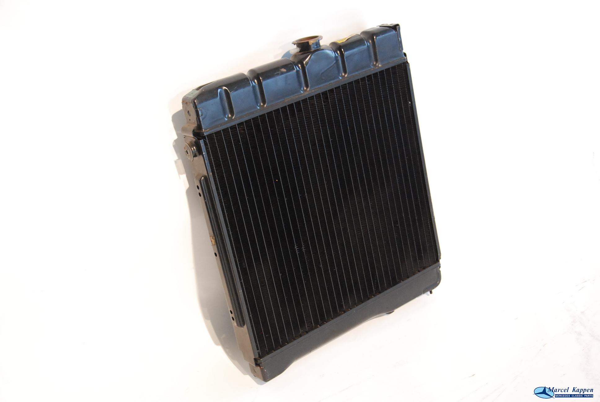 Radiateur schakelbak oliekoelerbevestiging boven en onder W114/115 v.nr. 1145010201 NOS ruilartikel - Afbeelding 2