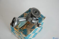 Oliepomp M116 v.nr. 1161800901 NOS
