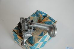 Alternative view of Oliepomp M116 v.nr. 1161800901 NOS