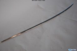 Sierlijst linker voorscherm 190SL v.nr. 1216980180
