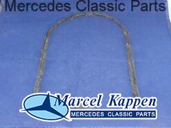 Rubber tussen koplamp en carrosserie v.nr. 0008266280