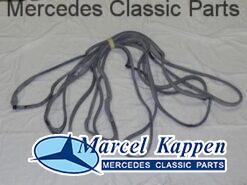 Portier rubberset  W115 4 deurs  Origineel v.nr. 115720730