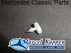 Klem sierlijst grill verticaal v.nr. 0039882078