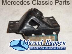 Console subframe linksvoor of rechtsachter v.nr. 1156202131 NOS