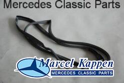Deurrrubber rechts achter origineel W108 v.nr. 1087300678
